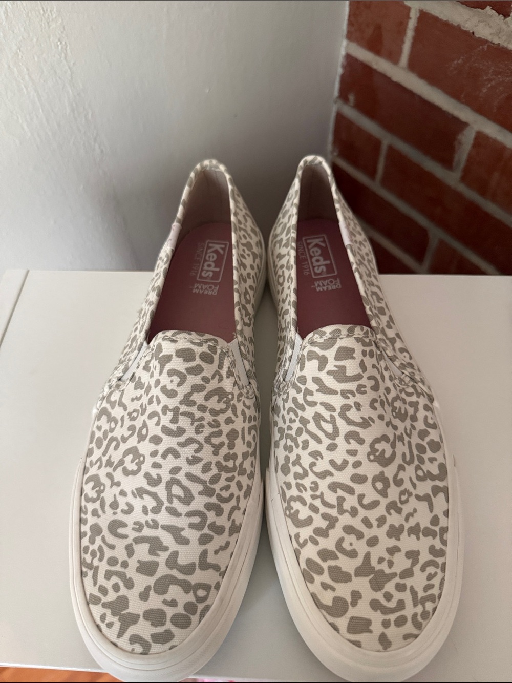 Keds Women Slip-On Shoes in Beige Leopard Print Size 9